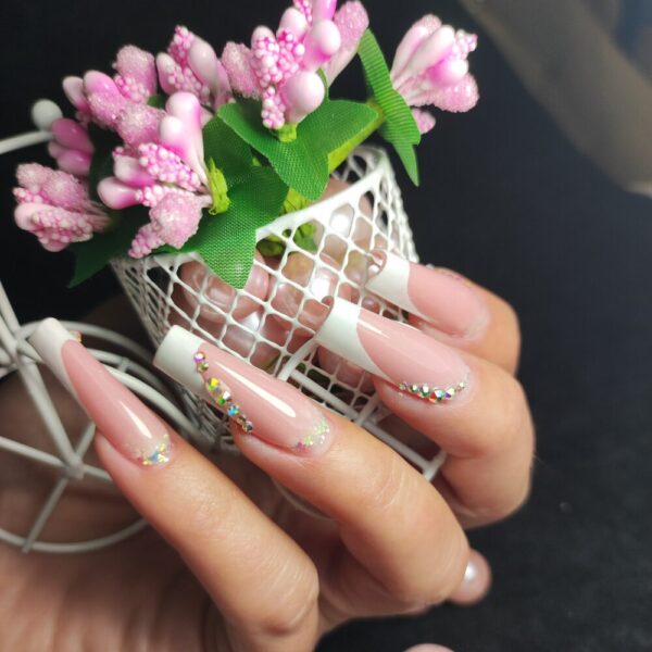 savršeni nokti cici nails acrygel romantic i blance