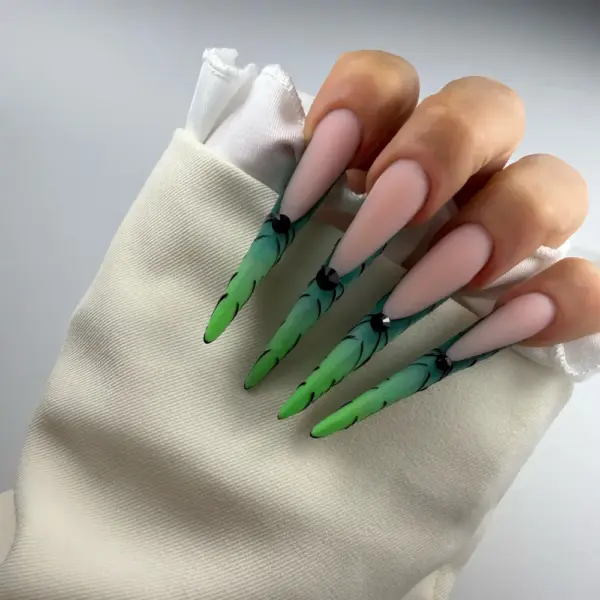 sacramento 15ml – duboka zelena elegancija s profinjenim karakterom nail art cici nails