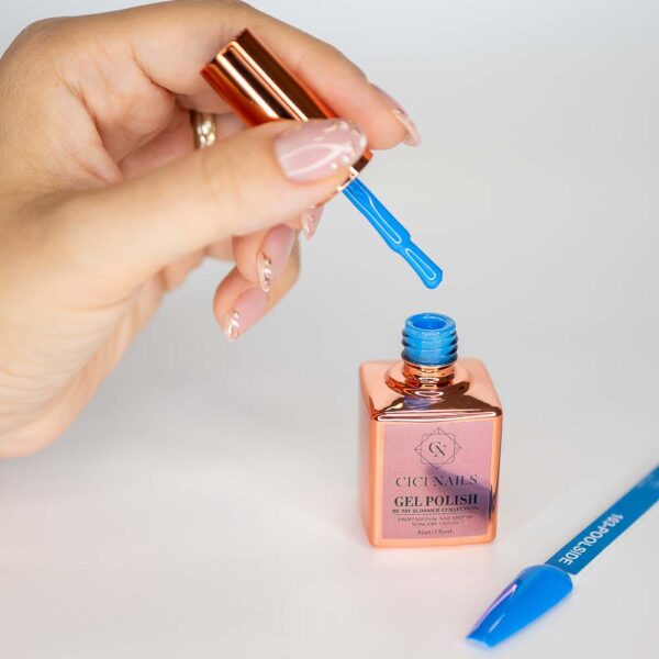 103 – Poolside 15ml – intenzivna plava nijansa inspirirana ljetom