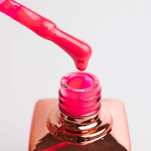 28 - Bright pink 15 ml - trajni lak koja osvježava svaki stil
