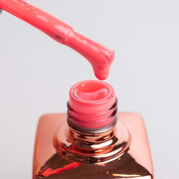 29 - Fiery rose 15 ml - trajni lak koji zrači strašću