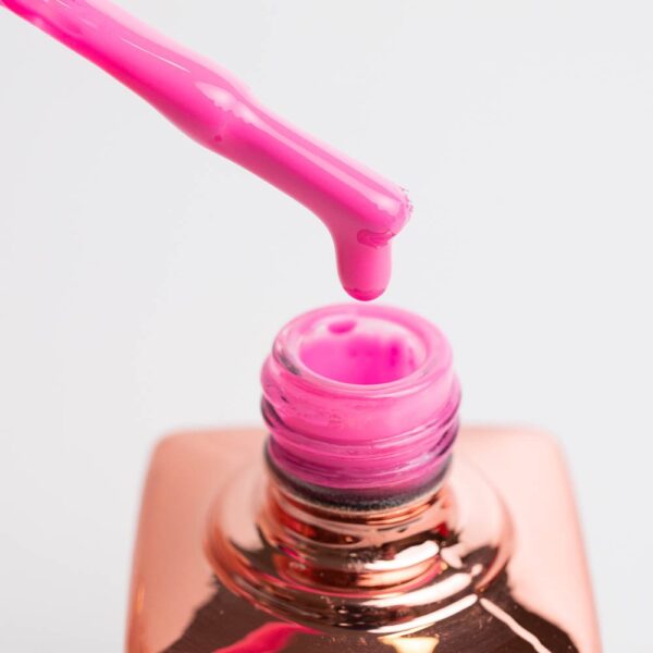 32 - Neon pink 15 ml - za nokte koja pršti živahnošću