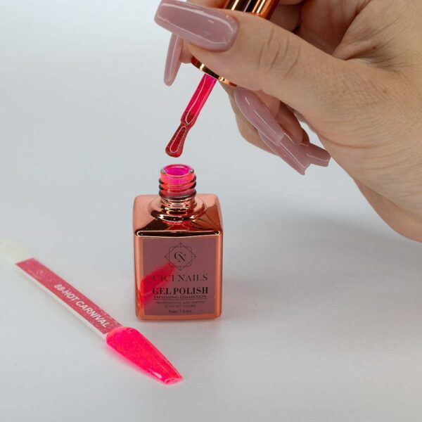 88 – Hot Carnival 15ml – Razigrana nijansa za hrabre stilove