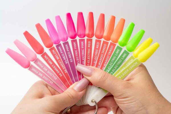 80 - Mango Tango 15ml - Sočna narančasta nijansa za živahnu manikuru