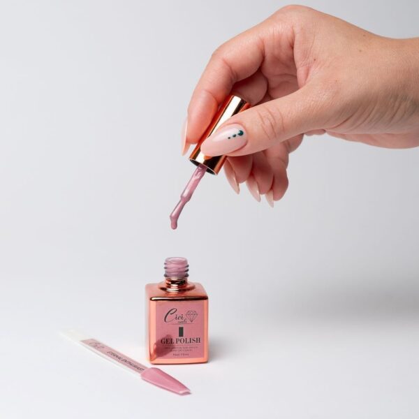 Eternal Enthusiast 15ml – nježna ružičasta nijansa sa suptilnim shimmerom