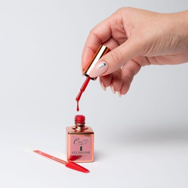 Full of Love 15ml – topla romantična crvena nijansa