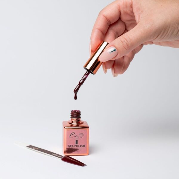 Merlot 15 ml - elegantna tamnocrvena nijansa inspirirana vinom