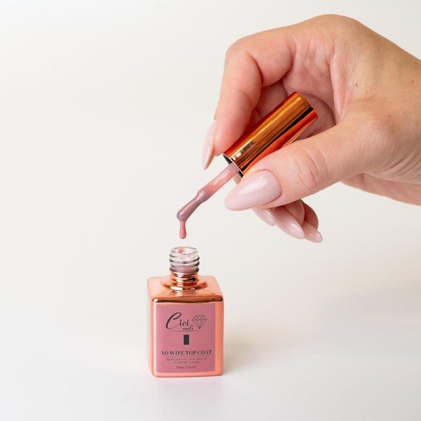 NATURAL TOP 15ML - prirodan sjaj za nokte koji osvaja klijentice