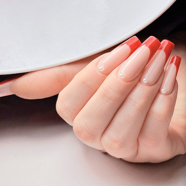 soft-beige-cici-nails