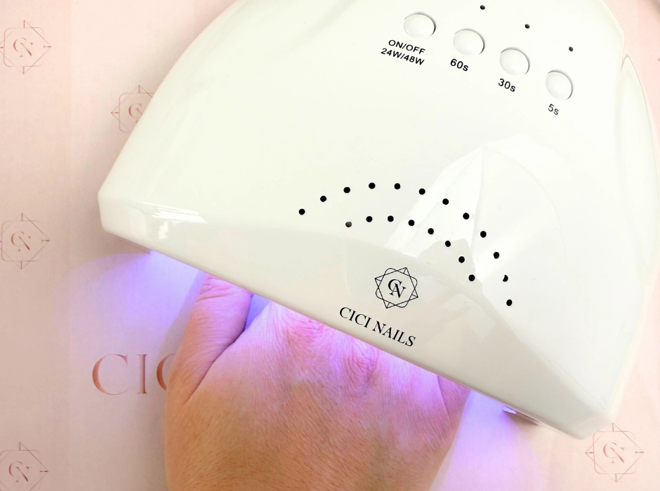 kako odabrati pravu uv led lampu za vaš kozmetički salon cover
