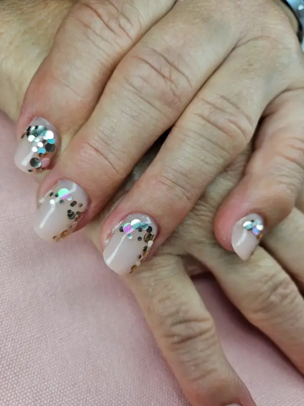 Prozirni trajni lak za nokte s glitter konfeti efektom cici nails gel polish