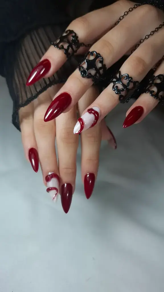 bordo nokti