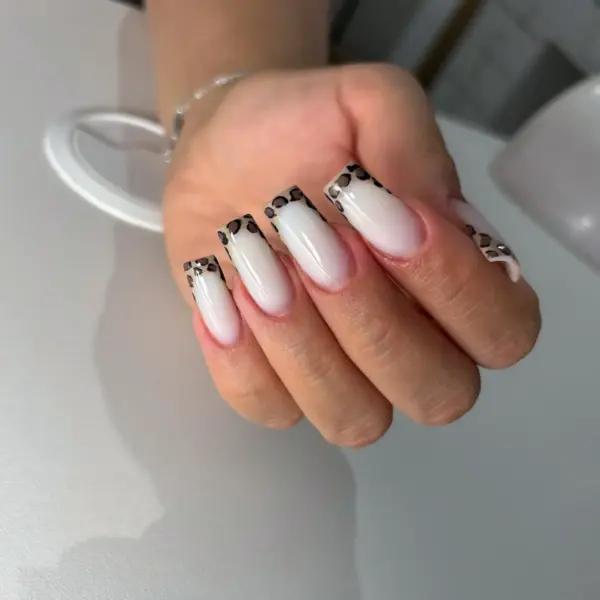 mliječno bijeli acryl gel cici nails