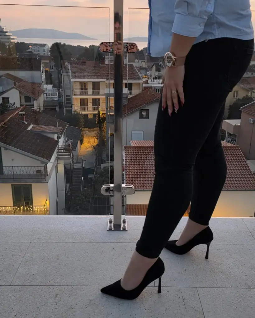 elegantni sat cici nails manuela belle
