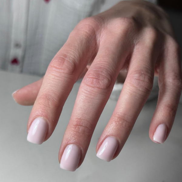 build base simply baby pink poluprozirna samonivelirajuća baza za prirodan izgled cici nails