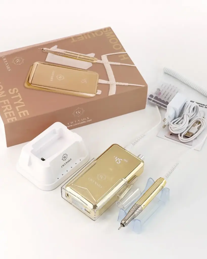 smart gold cici nails
